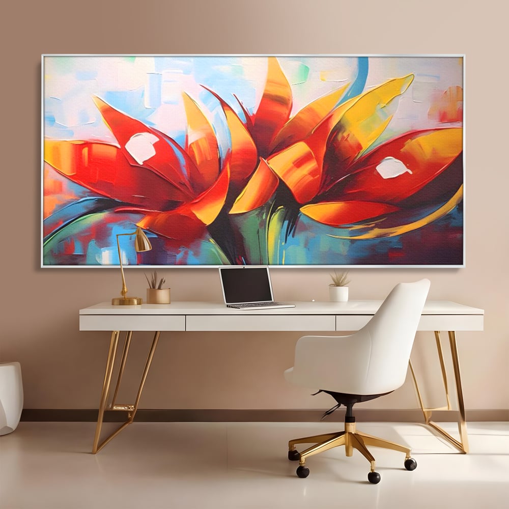 Tablou canvas cu pictura abstracta cu flori portocalii, in rama de aluminiu argintiu, pe perete intr-un birou